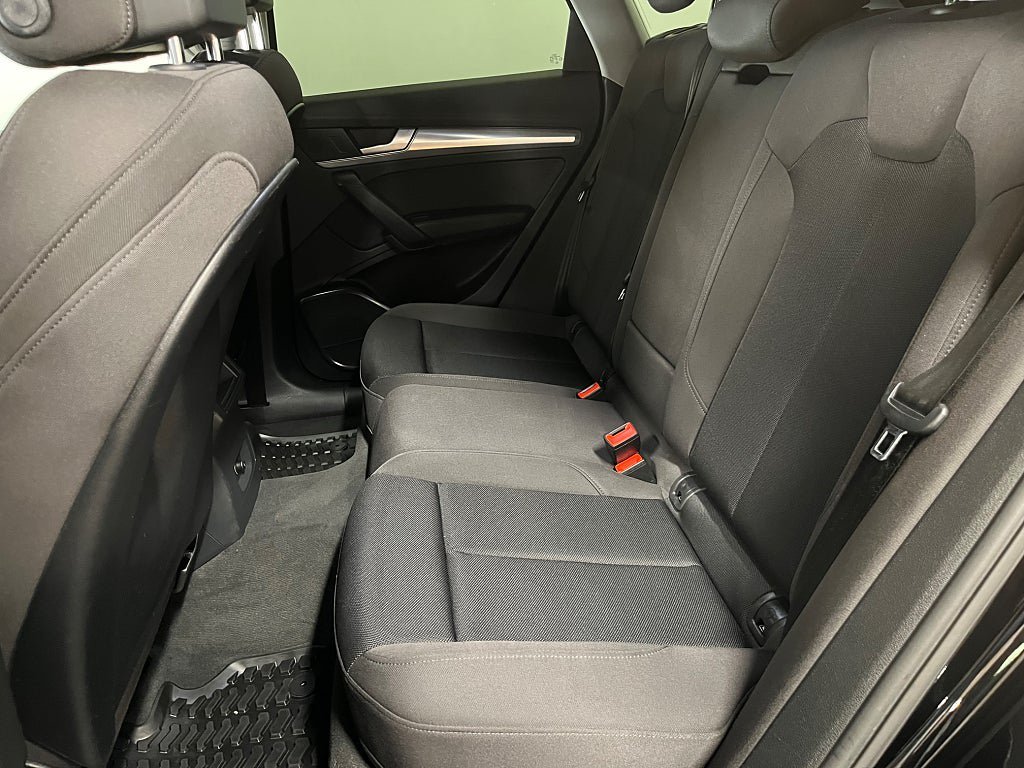 Vehicle Image 23
