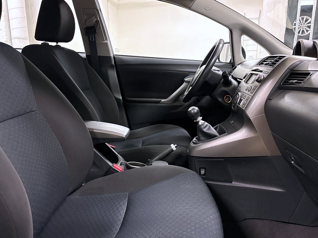 Vehicle Image 16