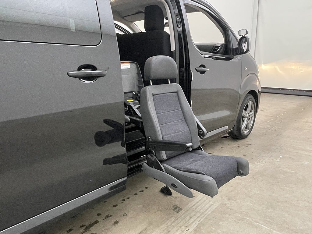 Vehicle Image 27