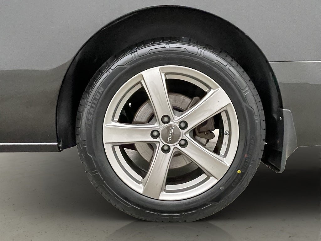 Vehicle Image 33