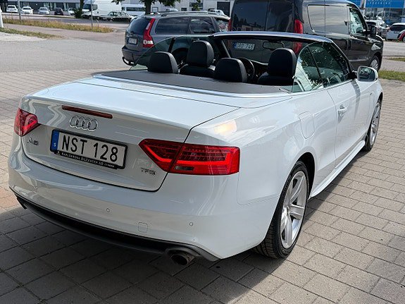 Vehicle Image 33