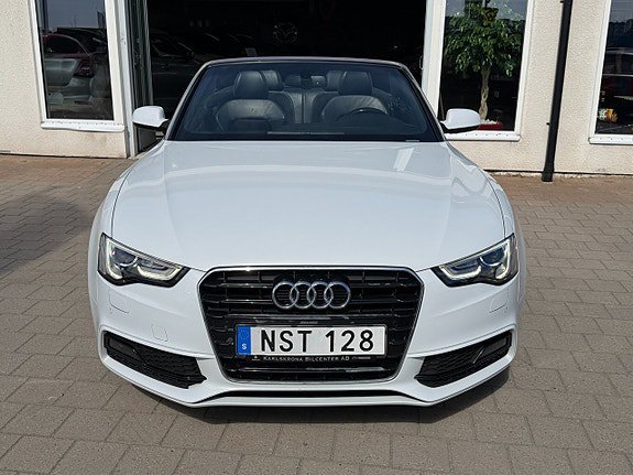 Vehicle Image 35