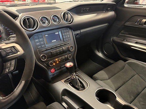 Vehicle Image 26