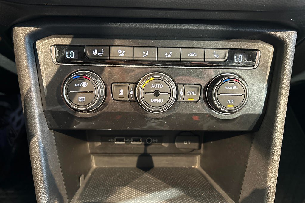 Vehicle Image 29