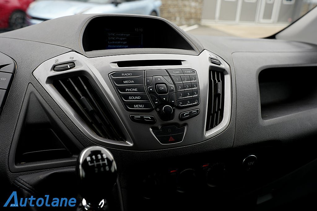 Vehicle Image 13