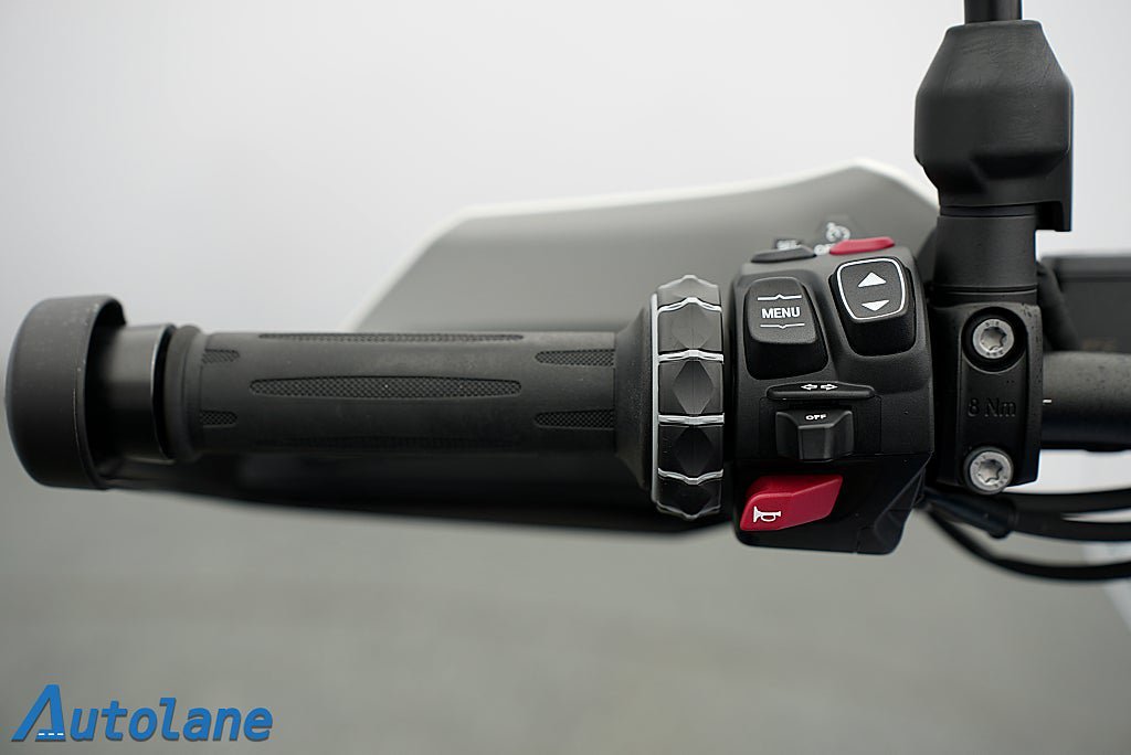 Vehicle Image 22