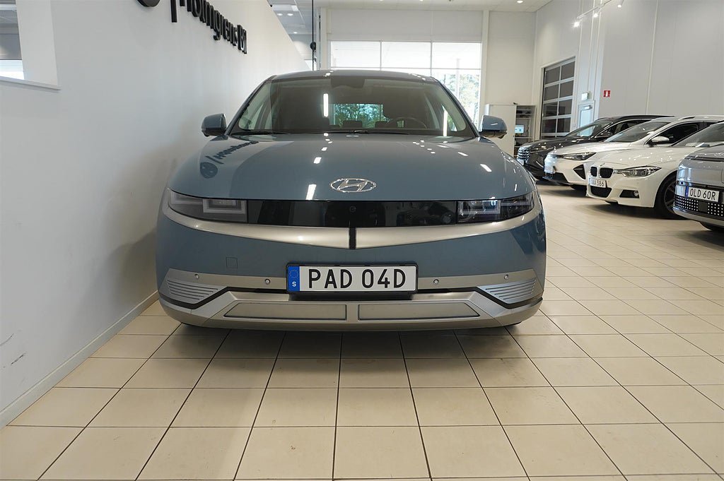 Vehicle Image 4
