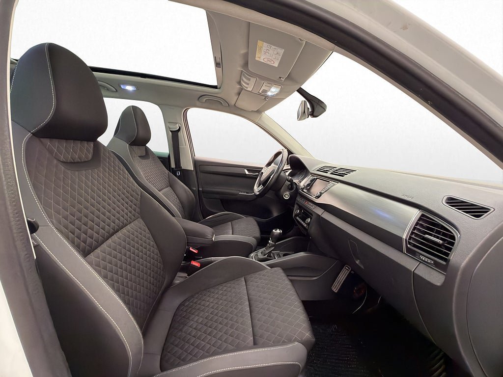 Vehicle Image 15