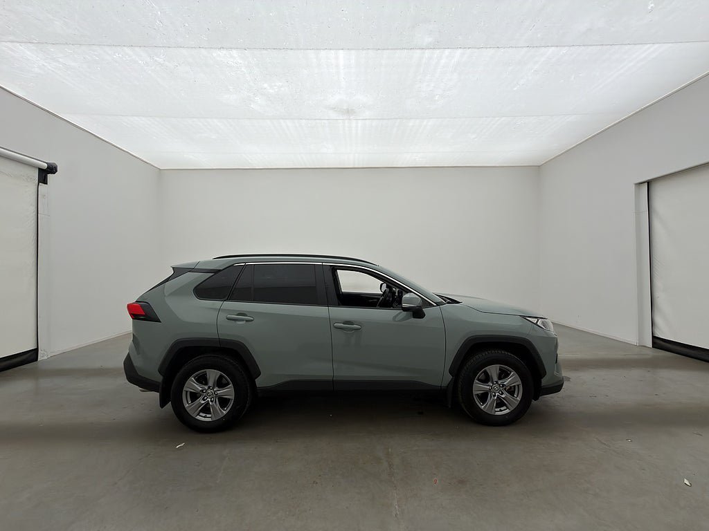 Vehicle Image 9