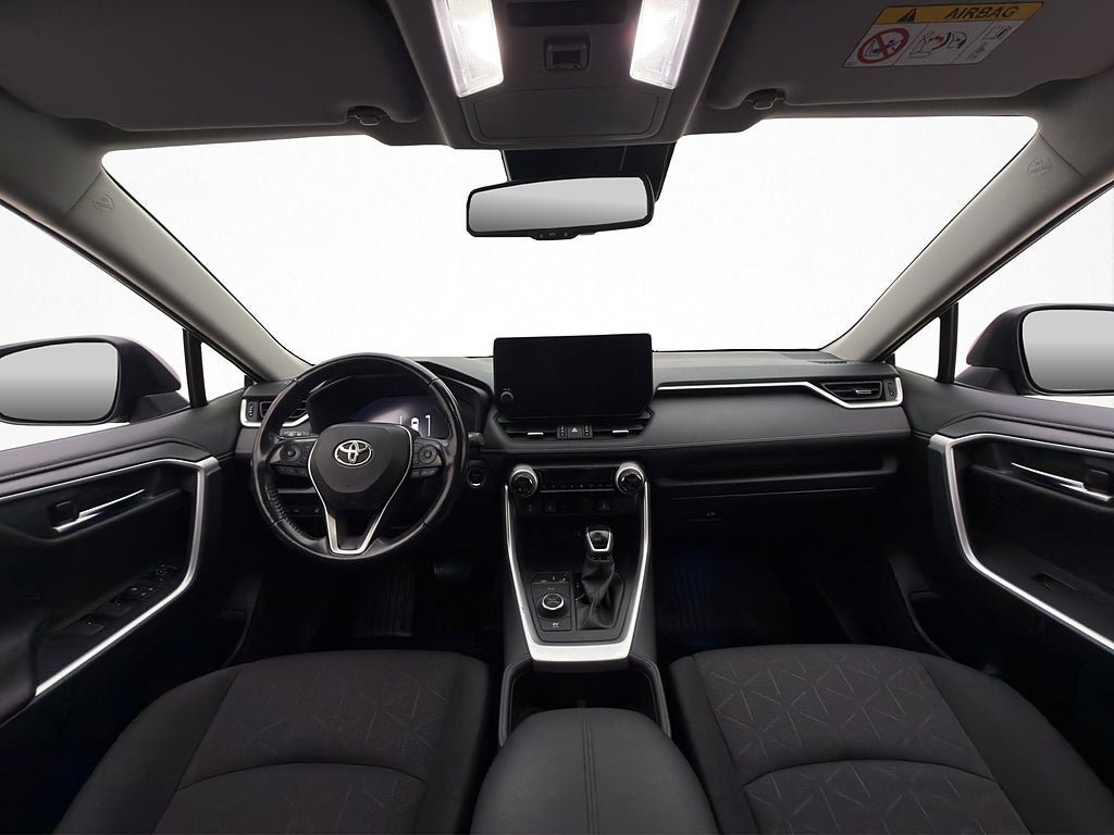 Vehicle Image 12