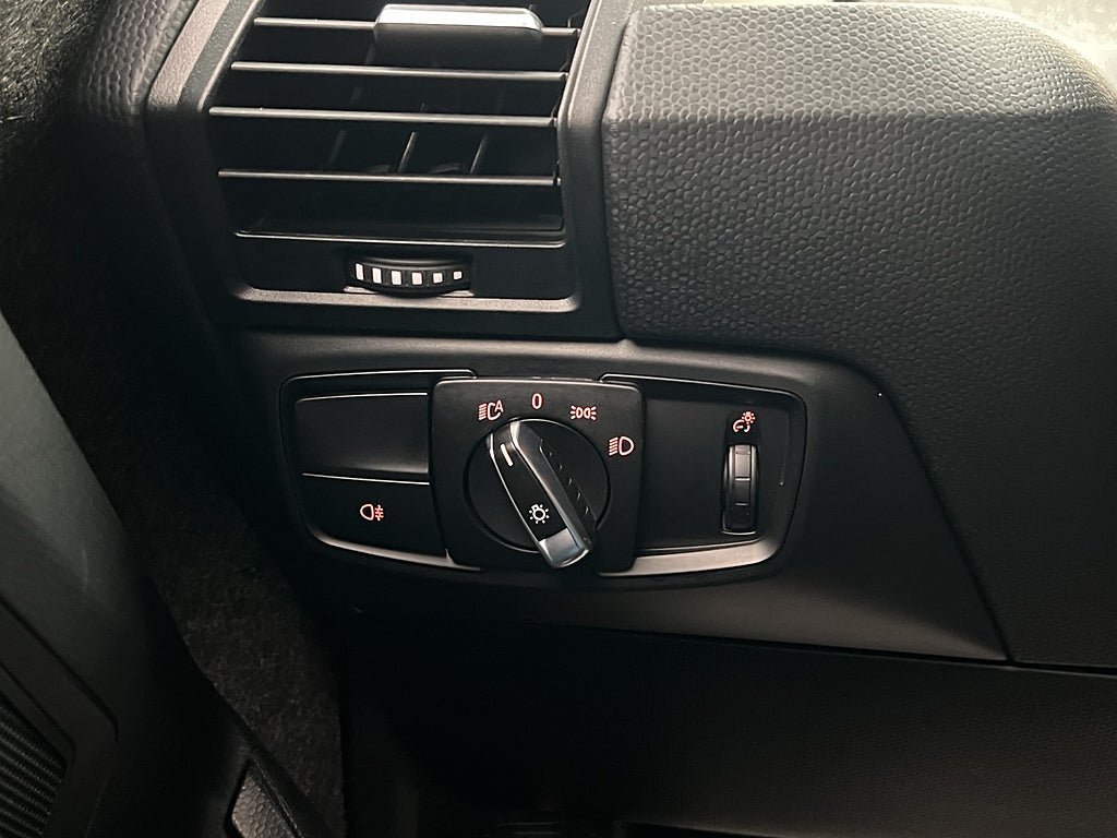 Vehicle Image 27