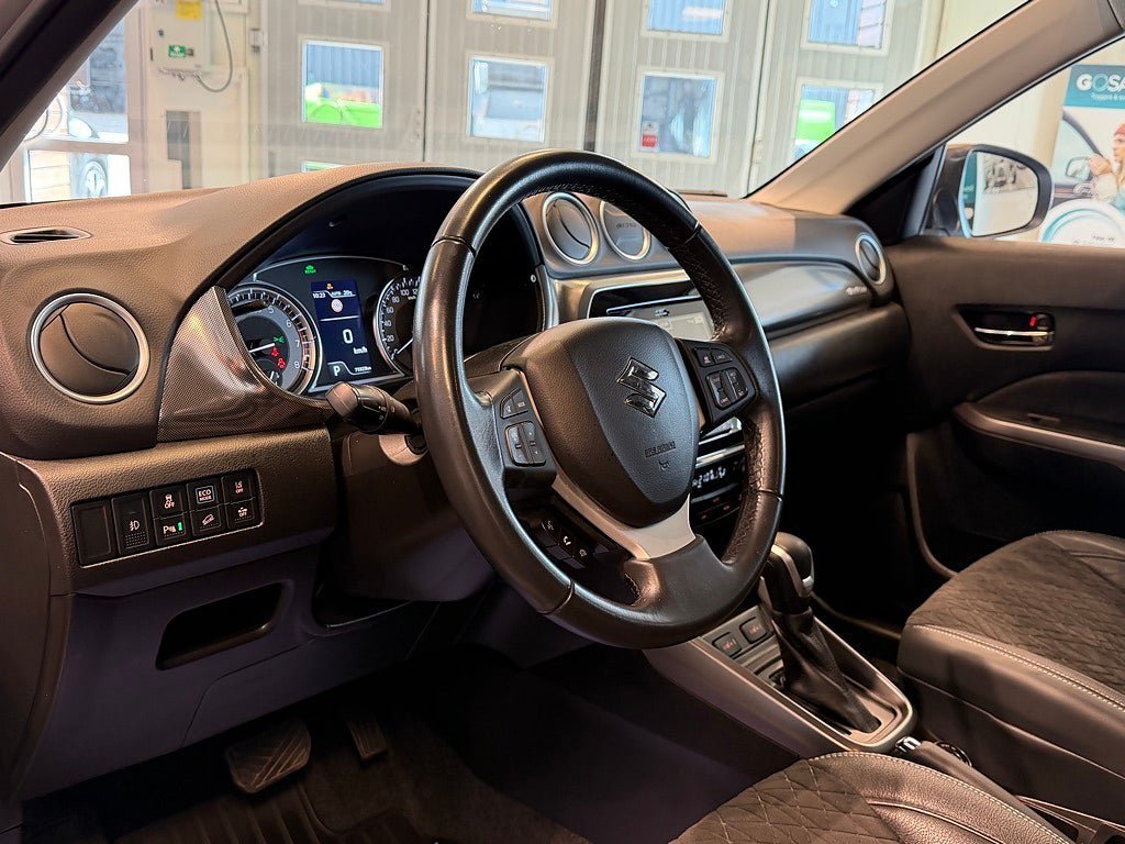 Vehicle Image 6