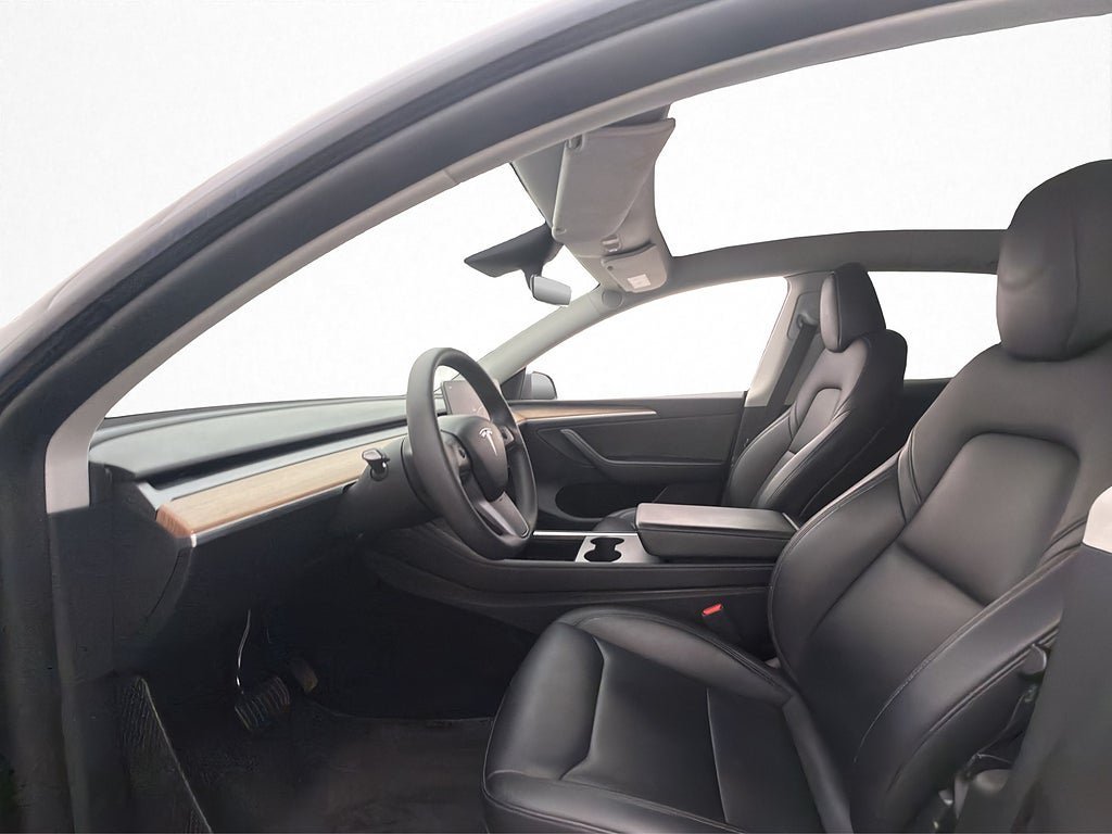 Vehicle Image 15