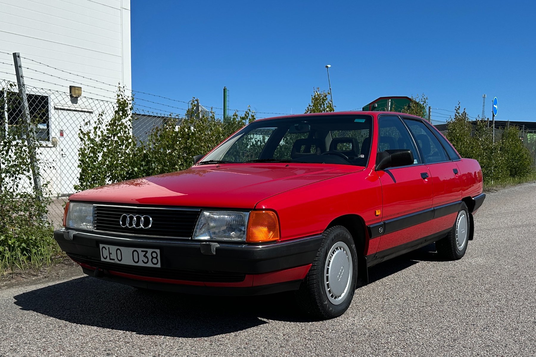 Vehicle Image 12
