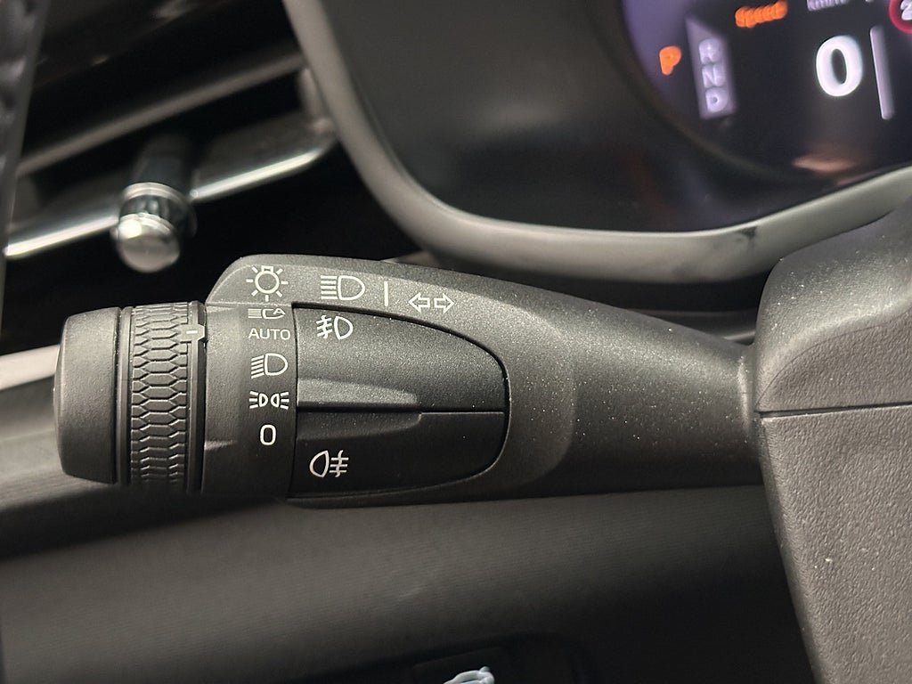 Vehicle Image 32