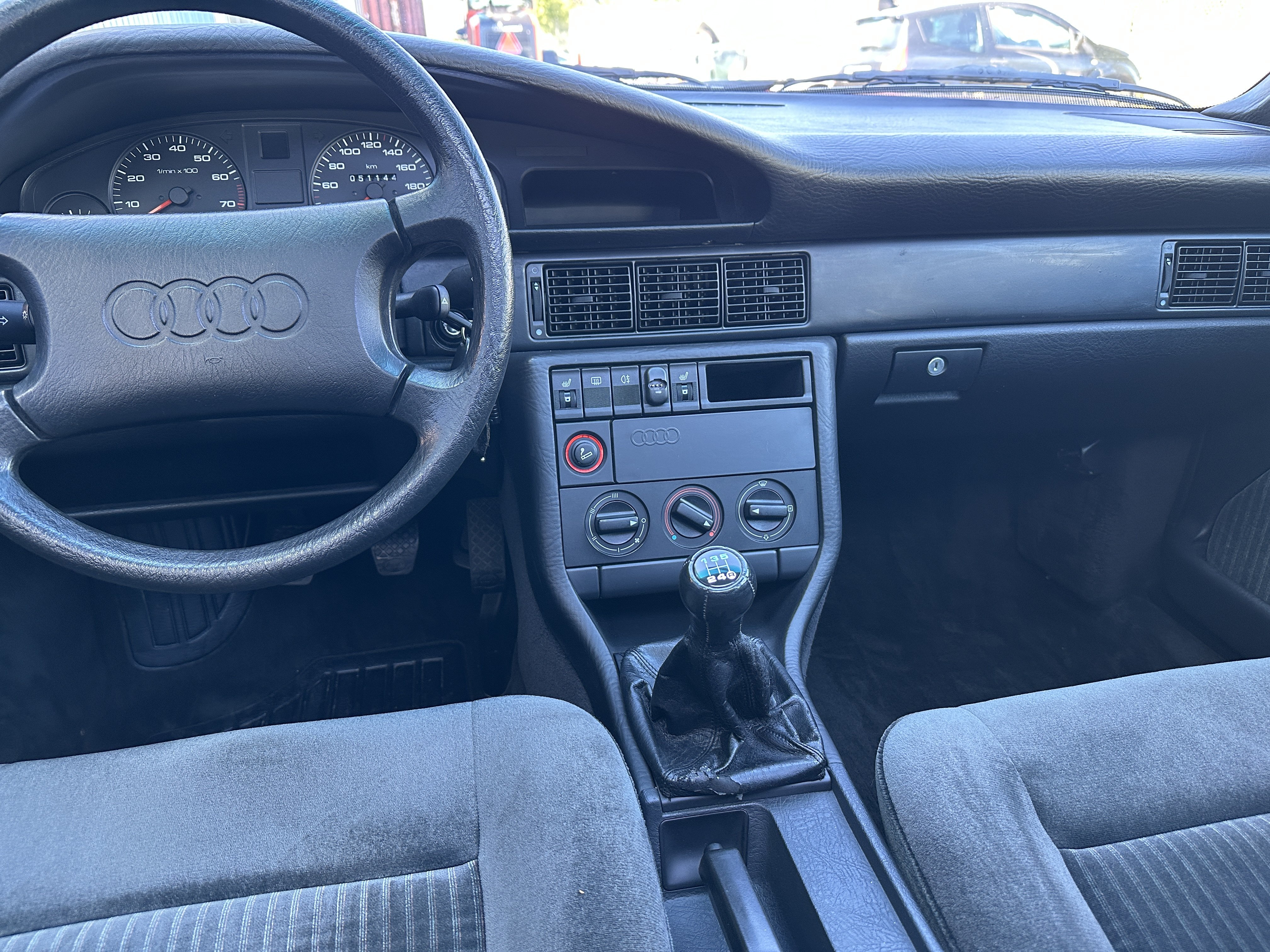 Vehicle Image 40