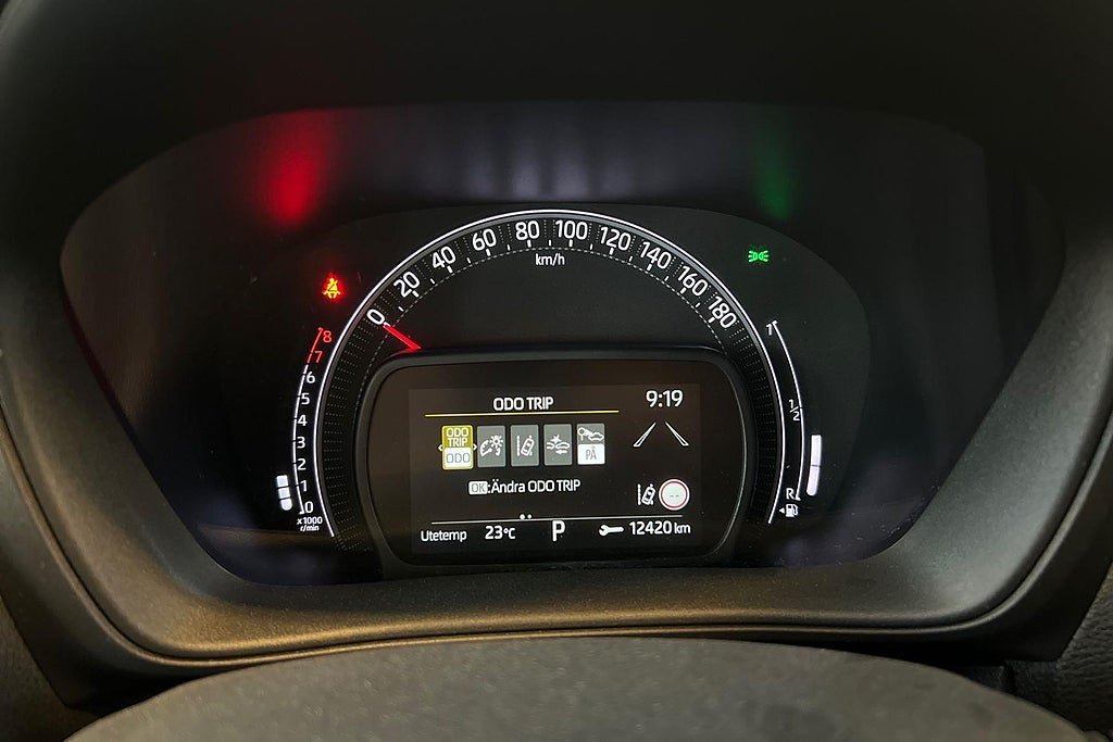 Vehicle Image 14