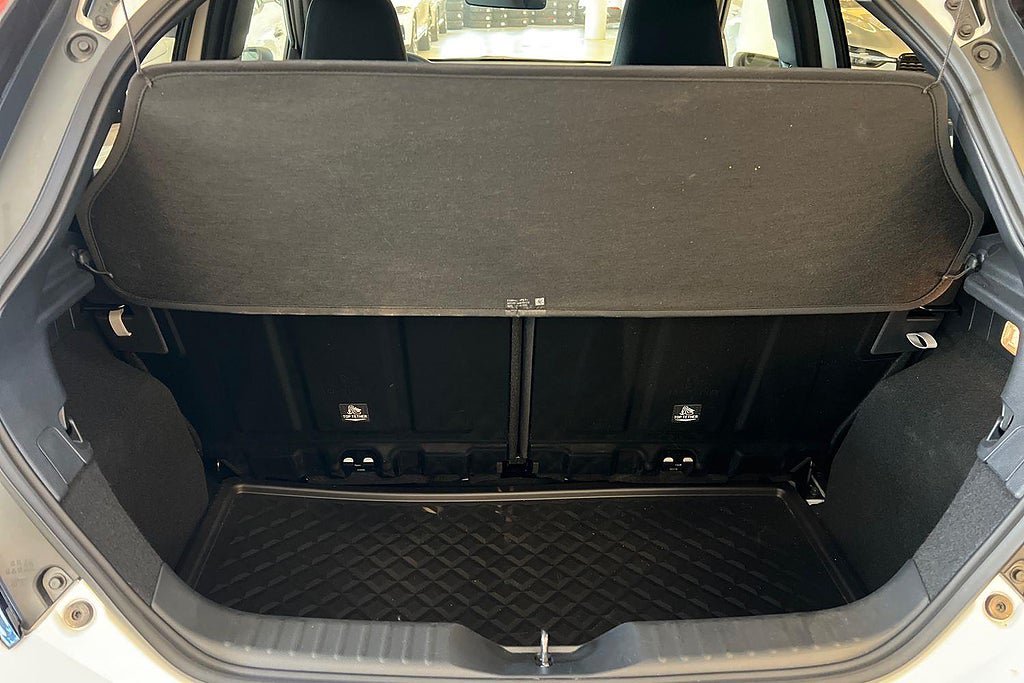 Vehicle Image 17