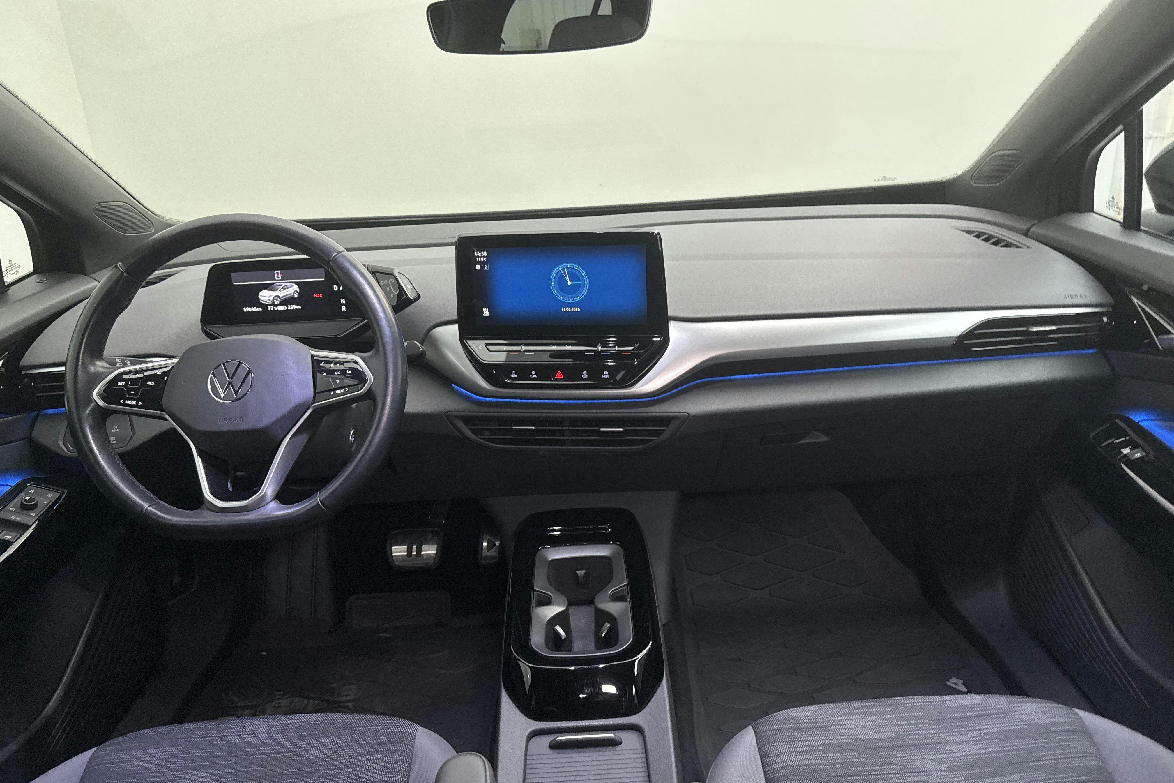 Vehicle Image 6