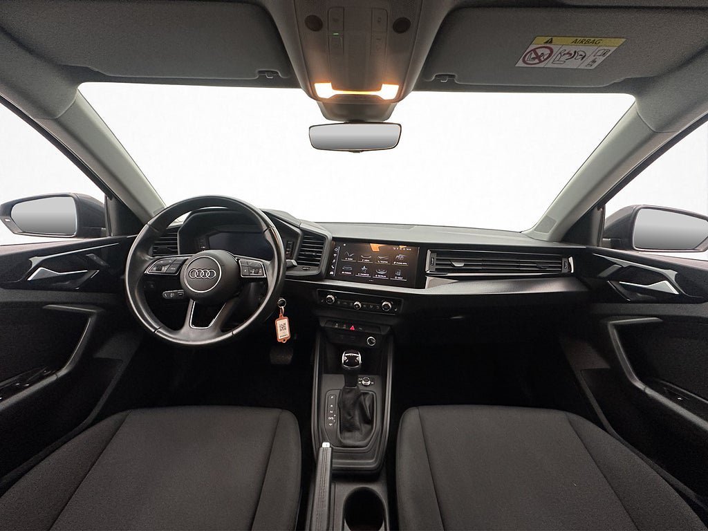 Vehicle Image 12