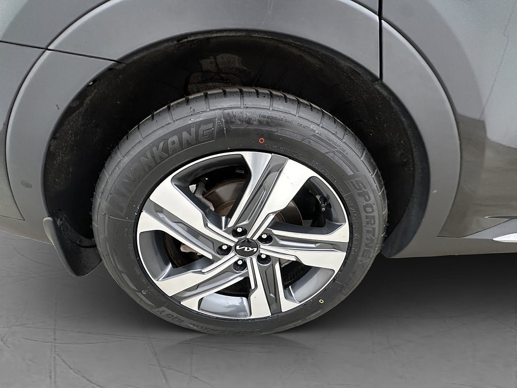 Vehicle Image 36