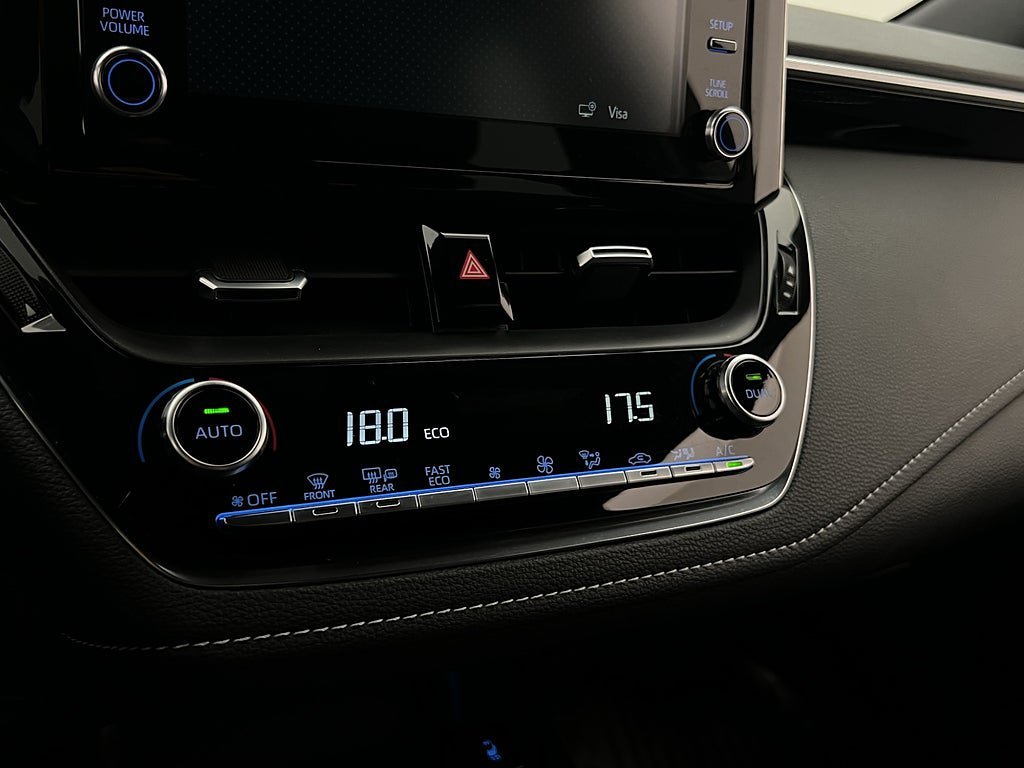 Vehicle Image 23