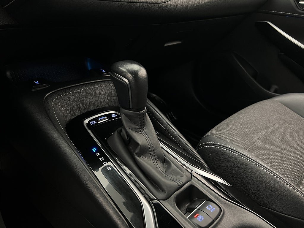 Vehicle Image 24