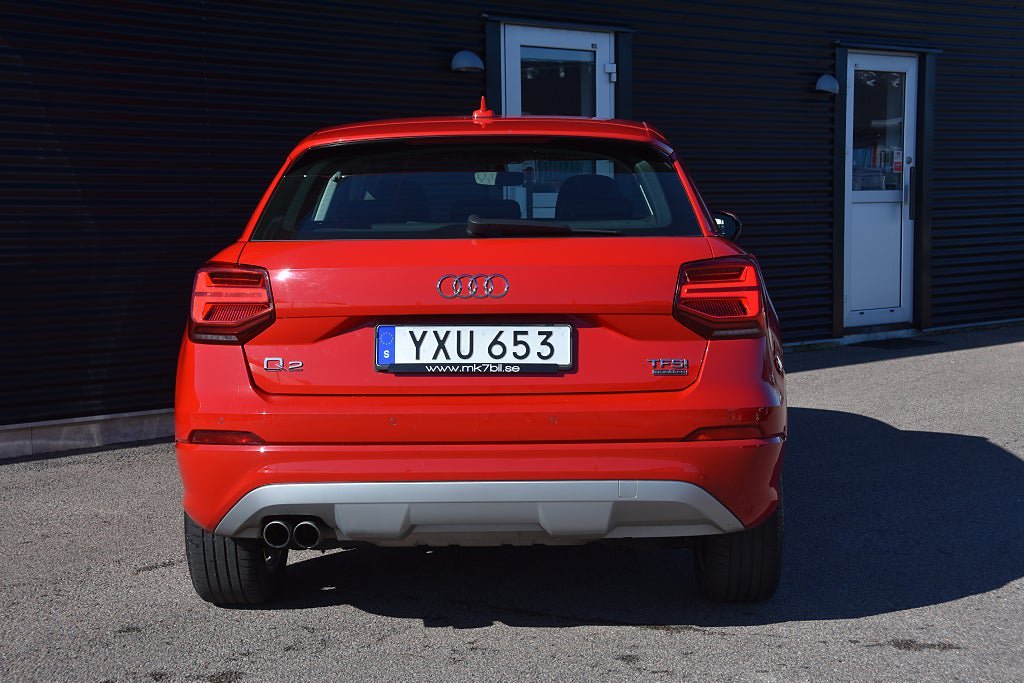Vehicle Image 6