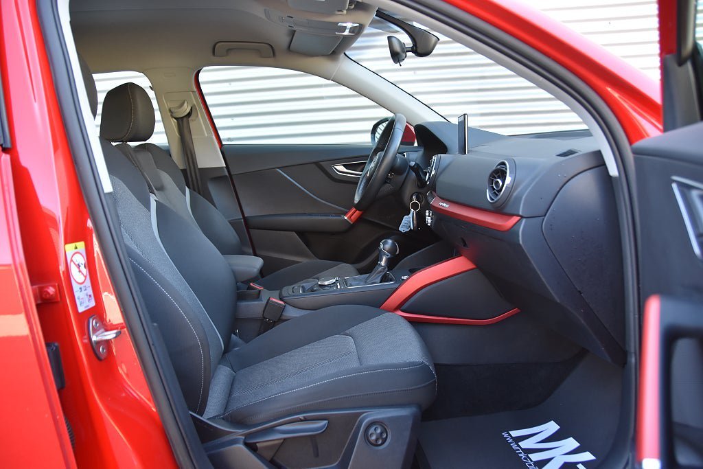Vehicle Image 11