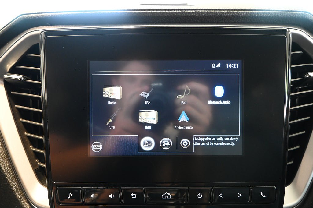 Vehicle Image 19