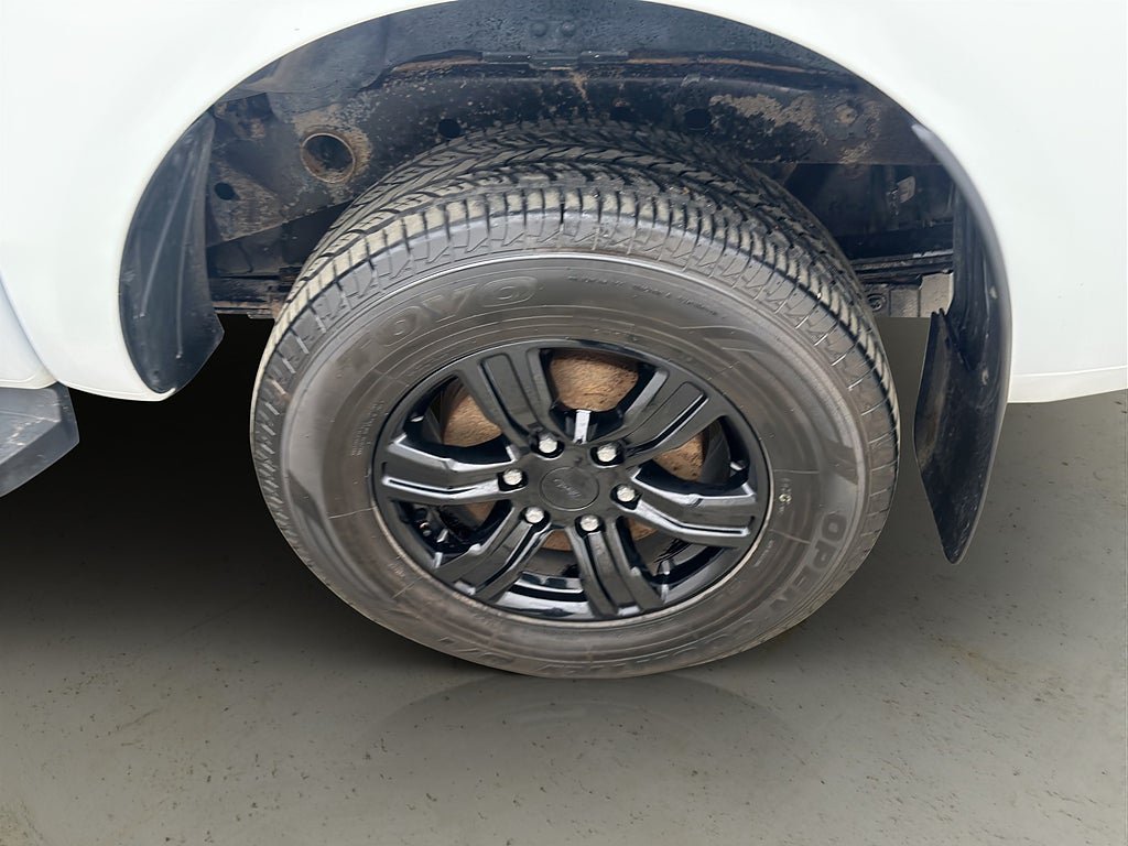 Vehicle Image 33
