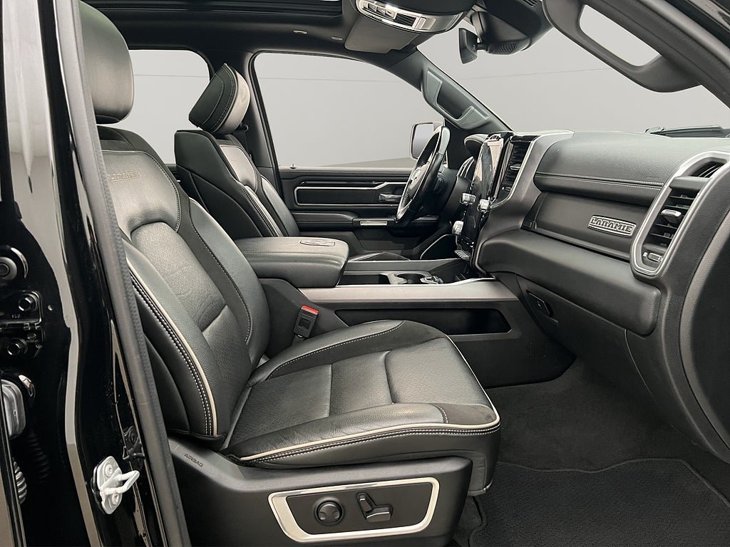 Vehicle Image 35