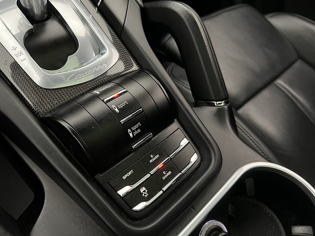 Vehicle Image 23