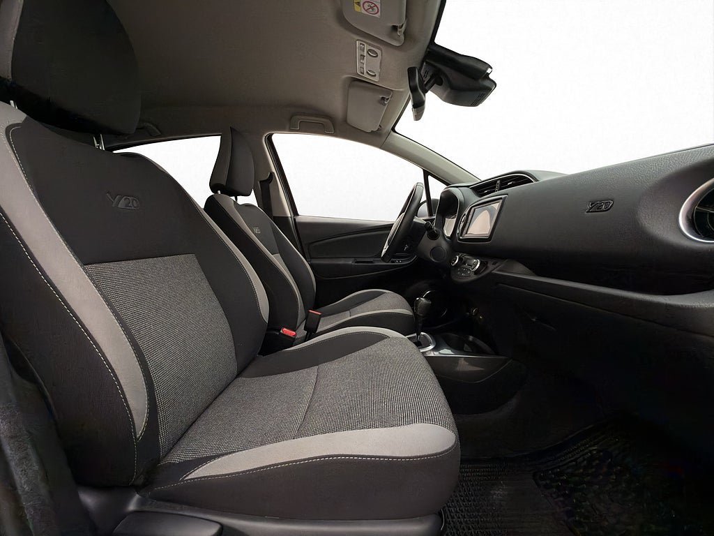 Vehicle Image 9