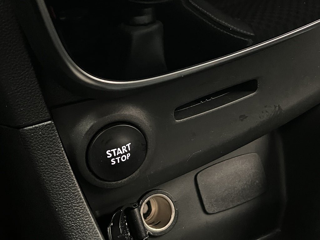 Vehicle Image 24