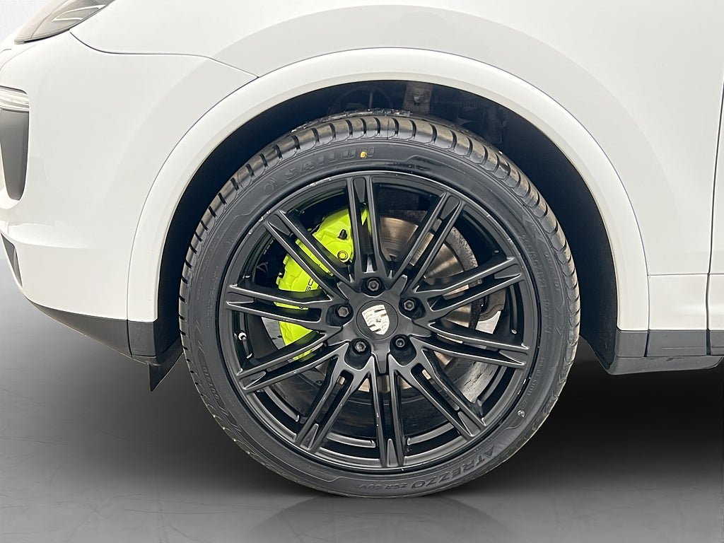 Vehicle Image 35