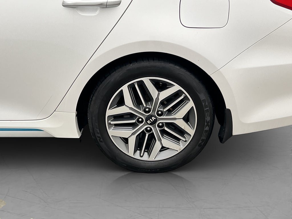 Vehicle Image 30