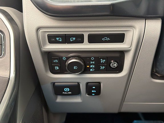 Vehicle Image 24