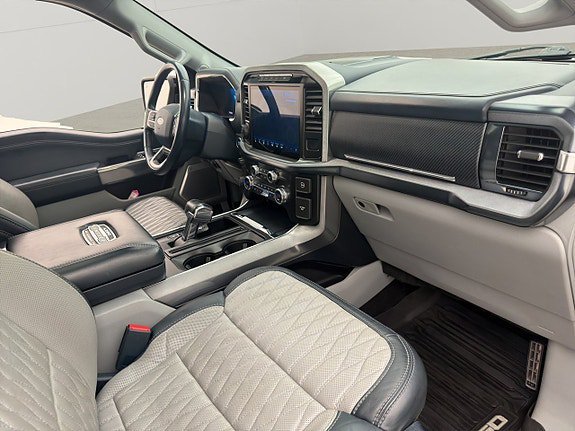 Vehicle Image 36