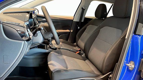 Vehicle Image 8