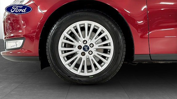 Vehicle Image 9