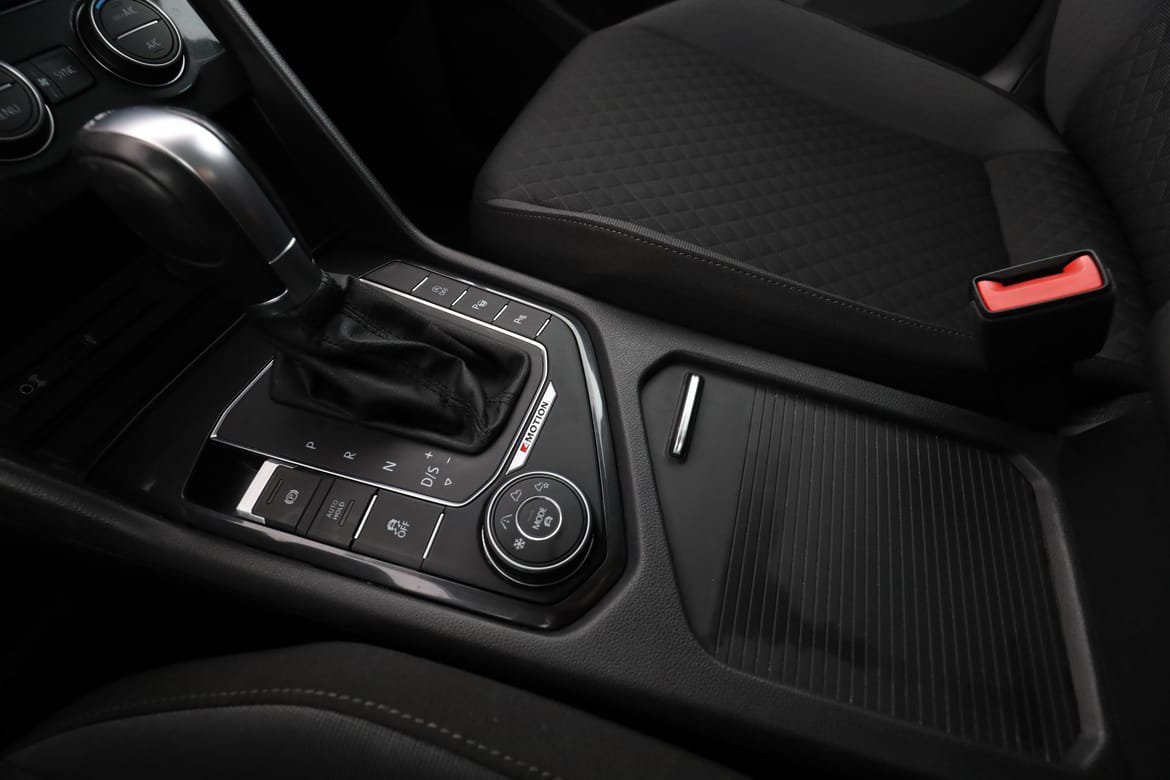 Vehicle Image 25