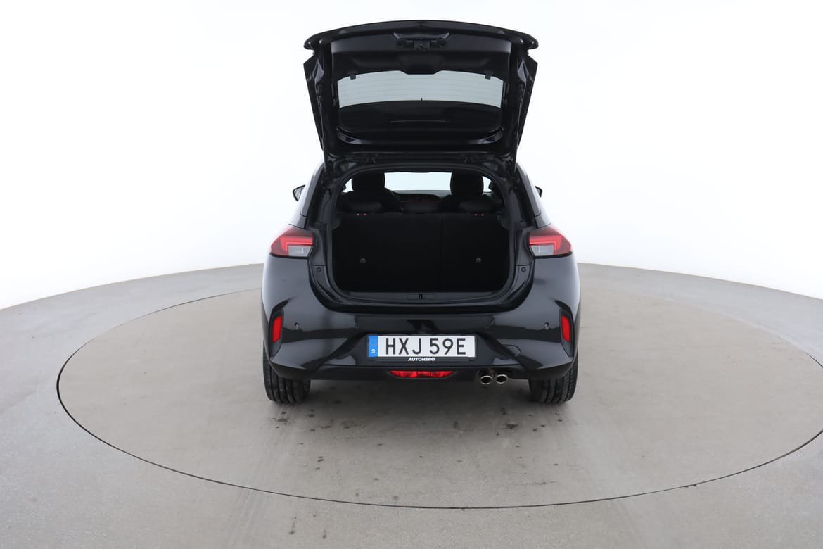 Vehicle Image 17