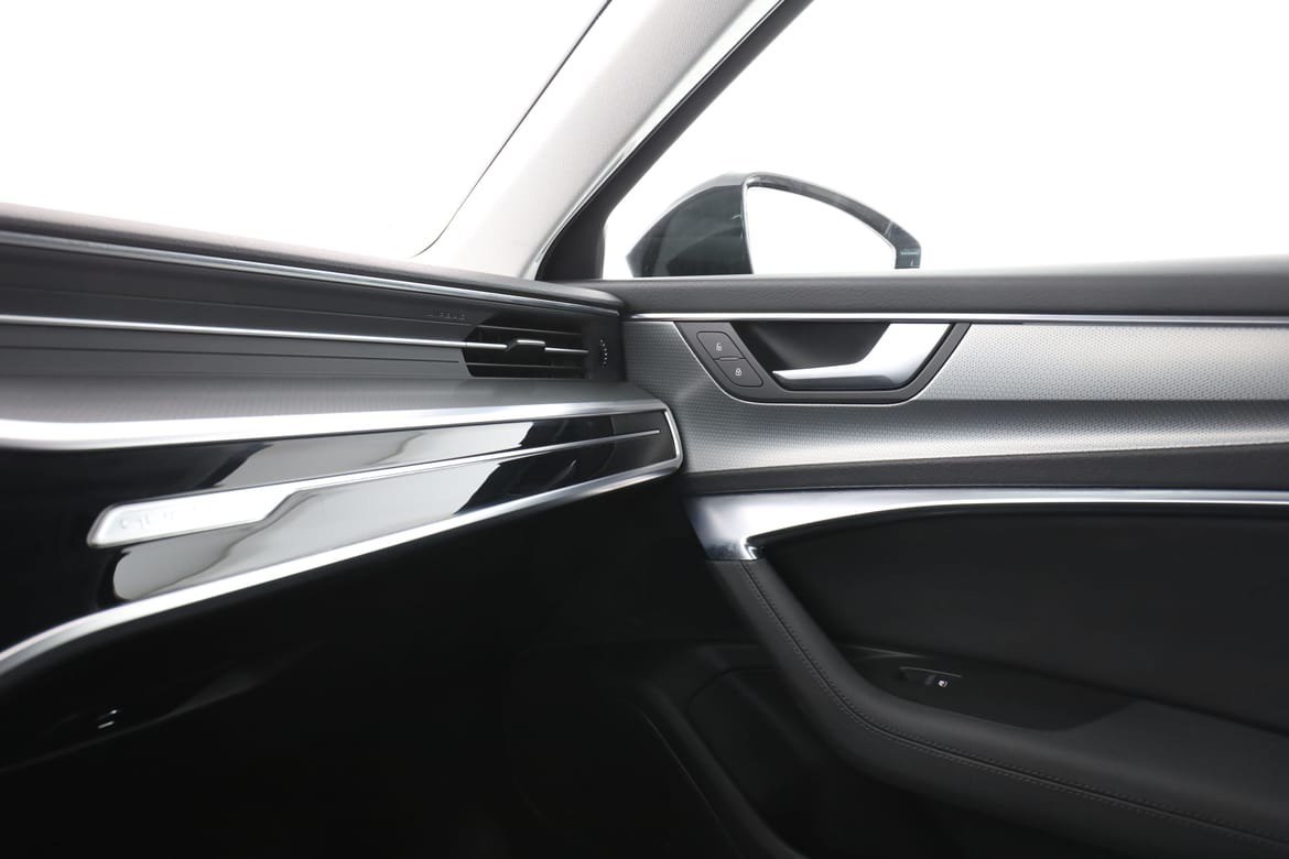 Vehicle Image 36