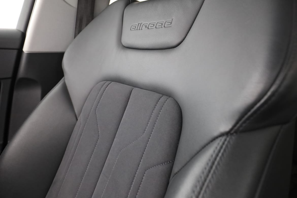 Vehicle Image 37