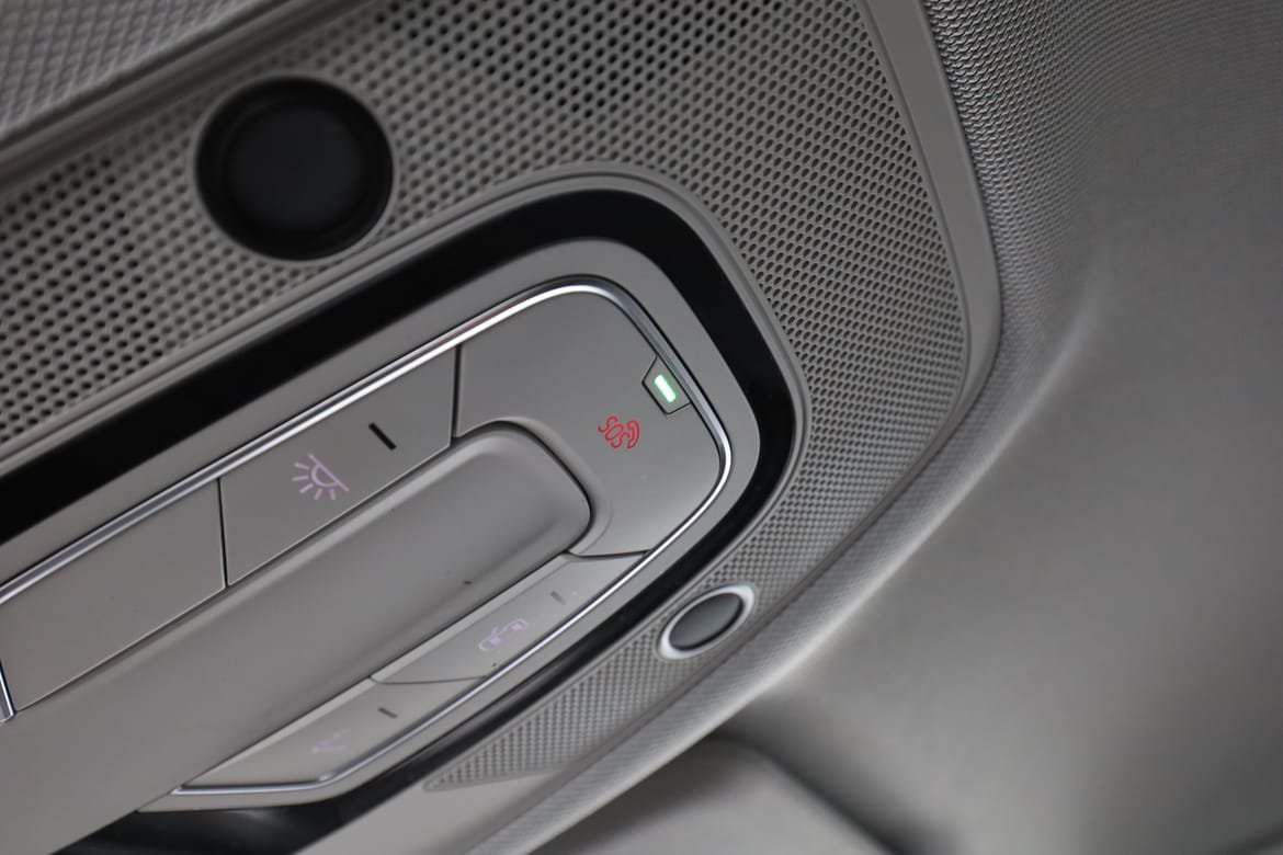 Vehicle Image 38