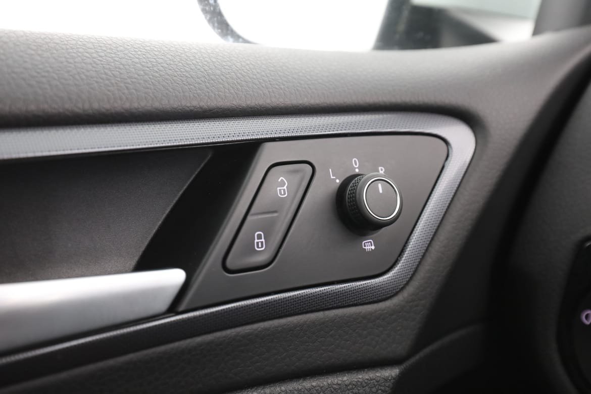 Vehicle Image 33