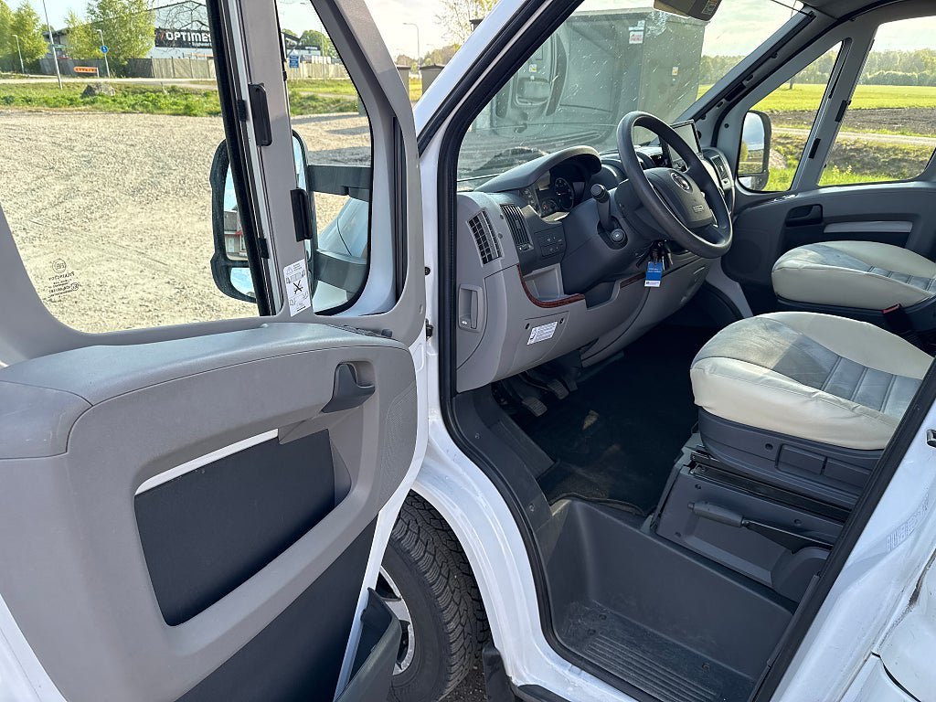Vehicle Image 39