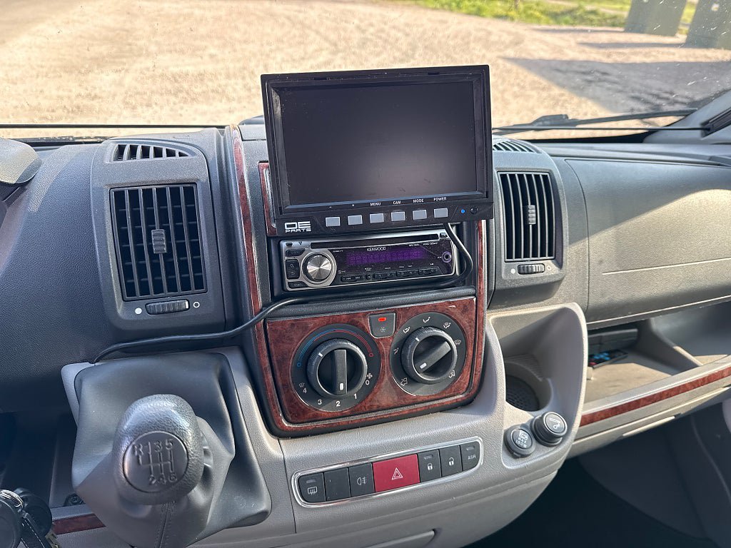 Vehicle Image 40