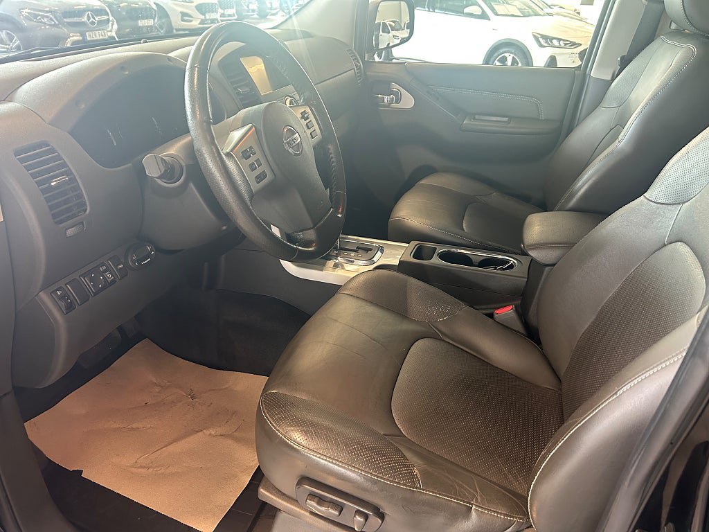 Vehicle Image 14